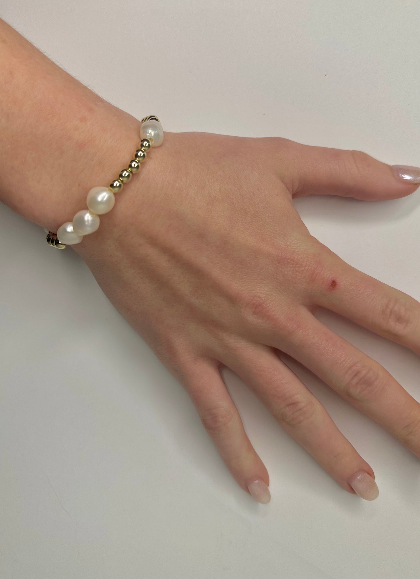 Ariel 14k gold beaded bracelet with freshwater pearls