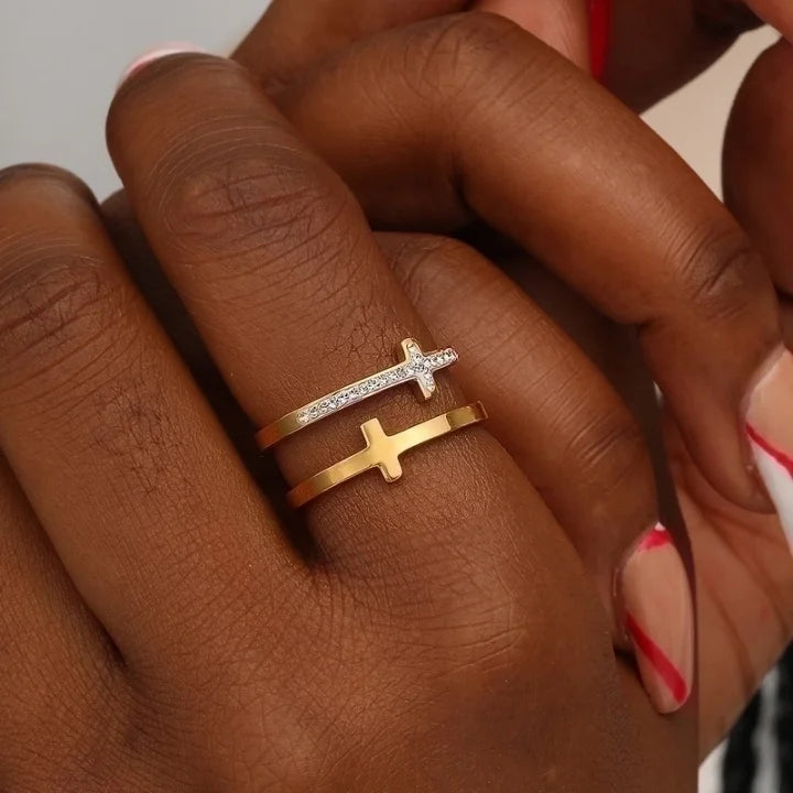 Double layer cross ring gold