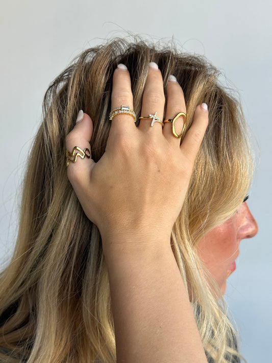 Gold single cross ring