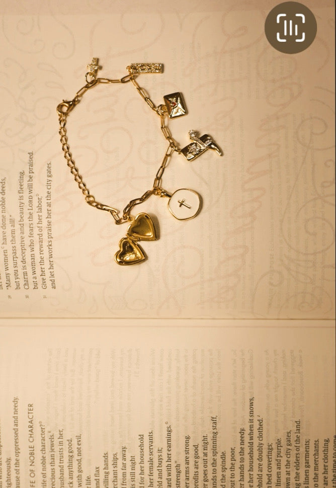 Charm Bracelet X AK Elliott