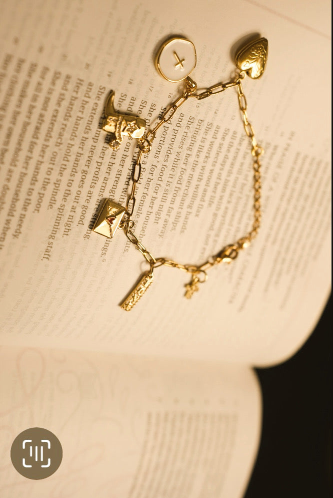 Charm Bracelet X AK Elliott